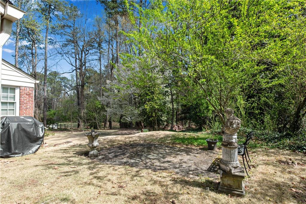 619 Carriage Drive