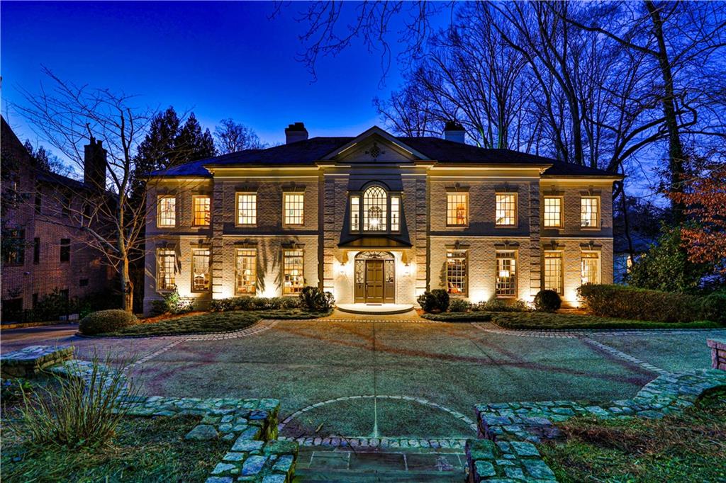 2980 Habersham Way NW