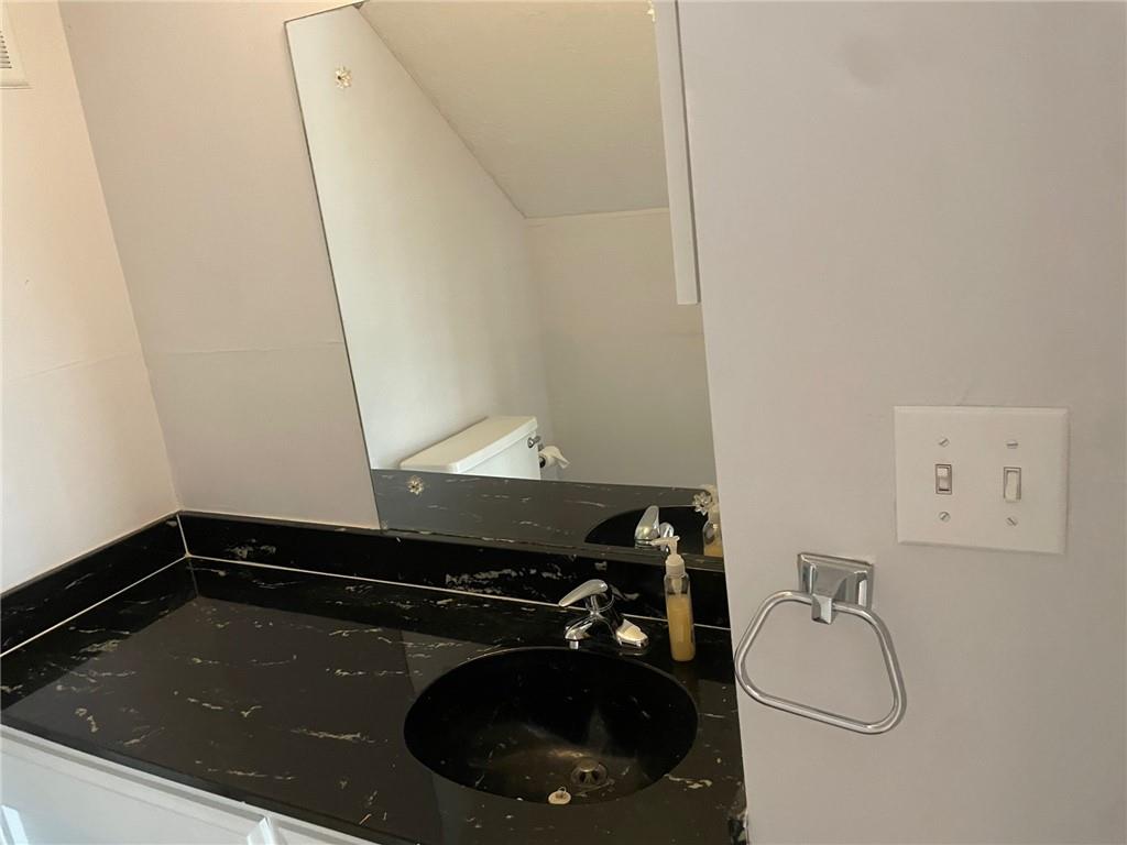 307 Adair Street Unit E10