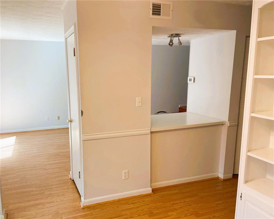 307 Adair Street Unit E10