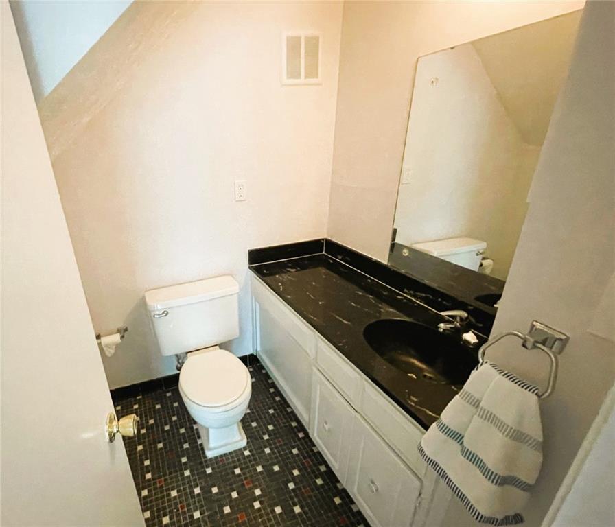 307 Adair Street Unit E10