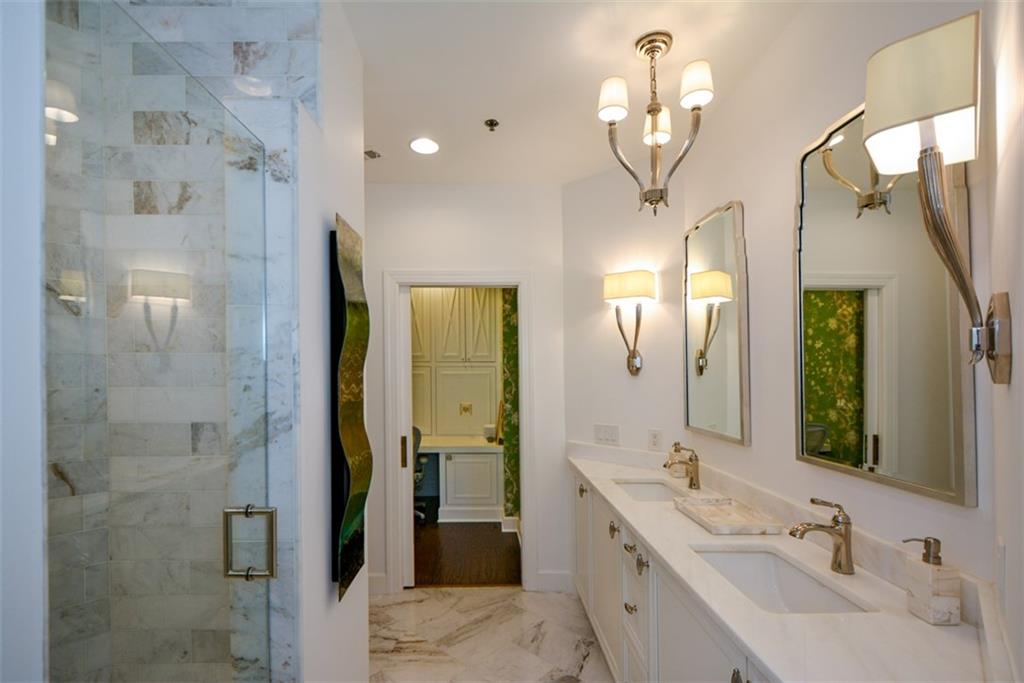 2626 PEACHTREE Road NW Unit 607