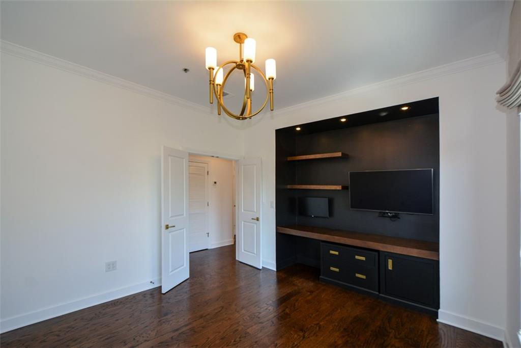 2626 PEACHTREE Road NW Unit 607