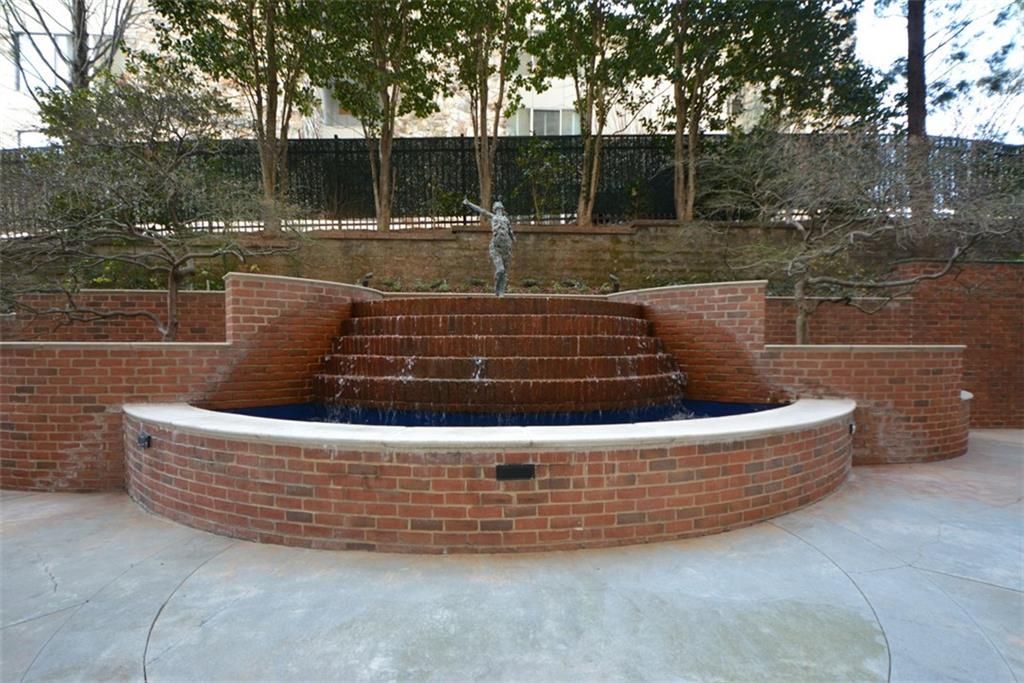 2626 PEACHTREE Road NW Unit 607