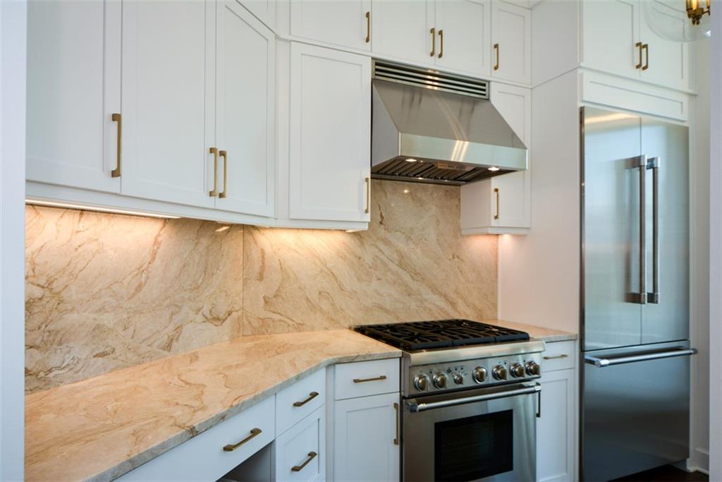 2626 PEACHTREE Road NW Unit 607
