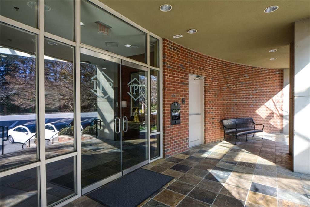 2626 PEACHTREE Road NW Unit 607