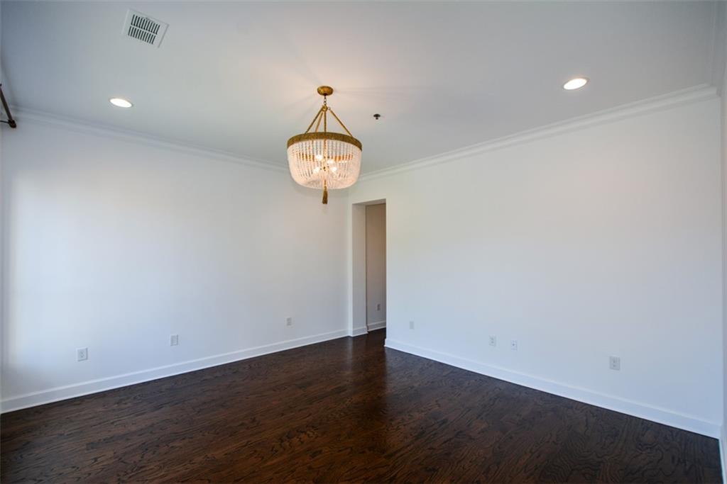 2626 PEACHTREE Road NW Unit 607