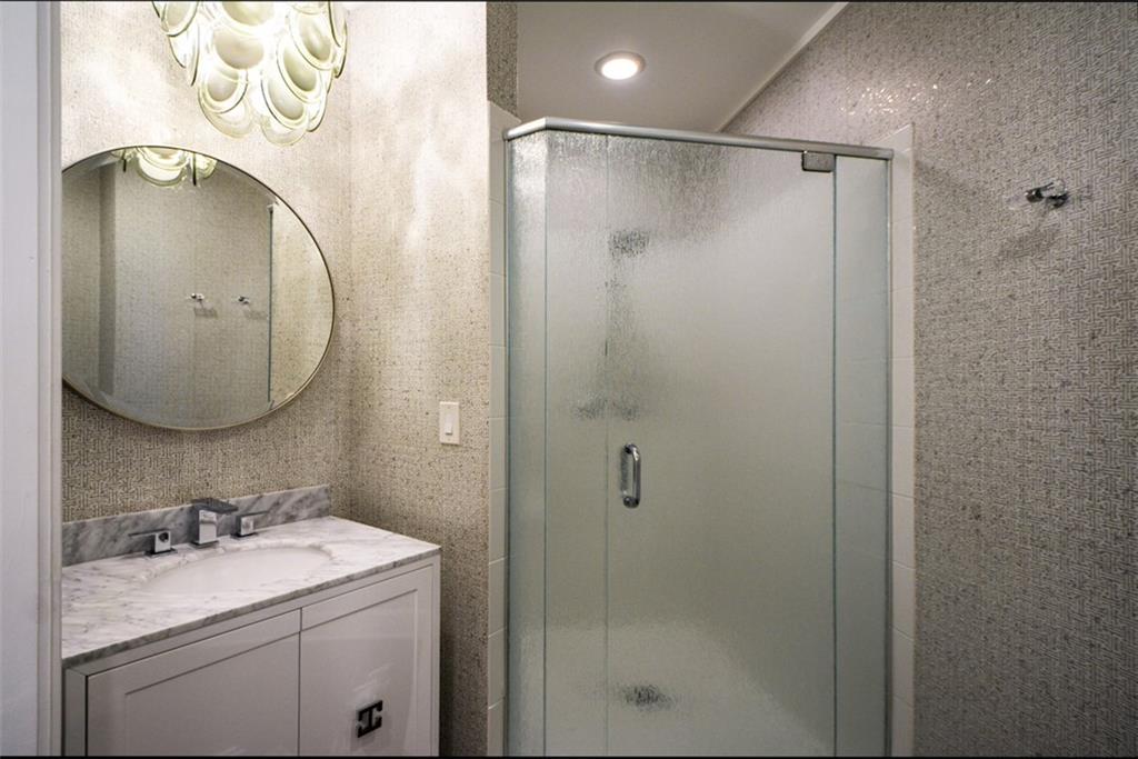 2626 PEACHTREE Road NW Unit 607