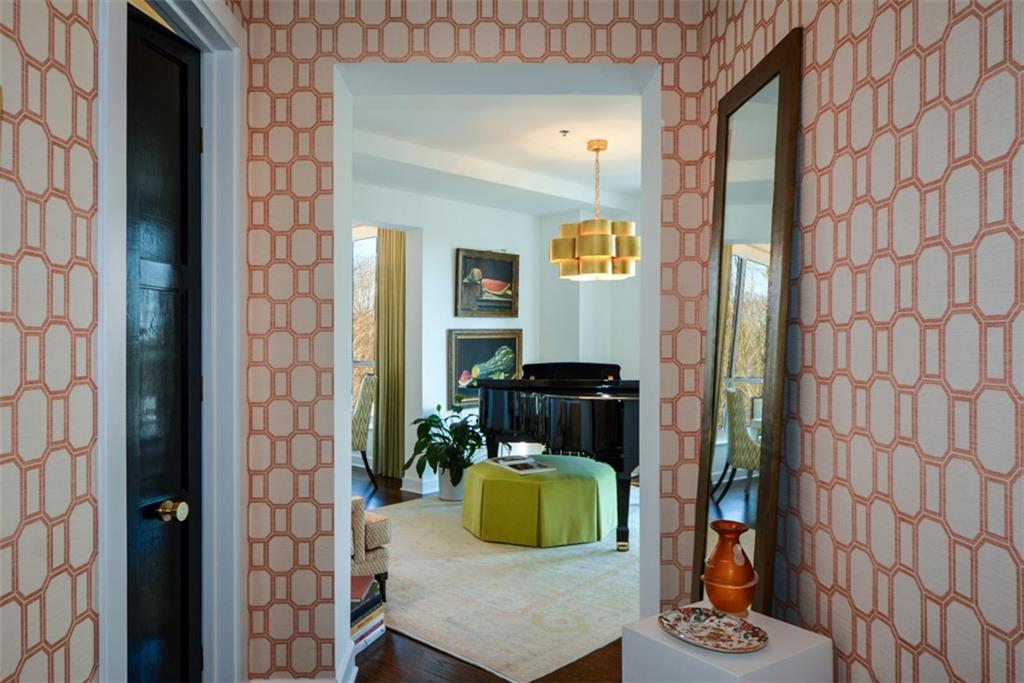 2626 PEACHTREE Road NW Unit 607