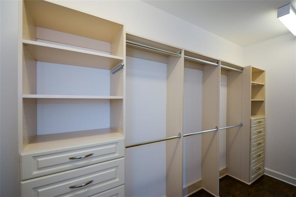 2626 PEACHTREE Road NW Unit 607