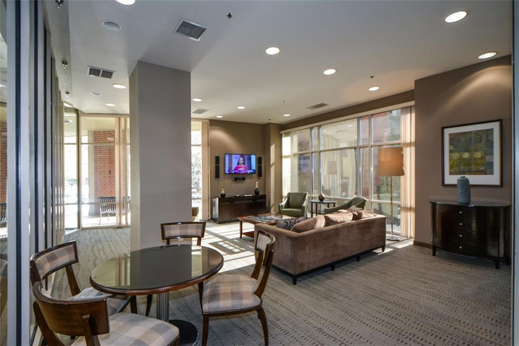 2626 PEACHTREE Road NW Unit 607