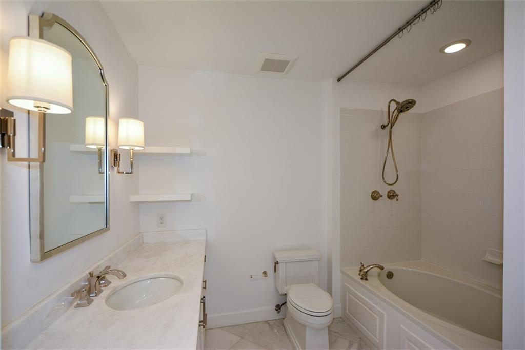 2626 PEACHTREE Road NW Unit 607