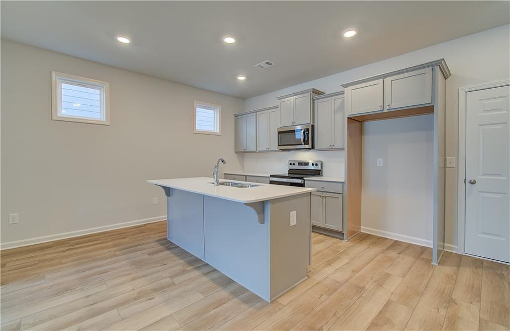 4635 Blake Loop
