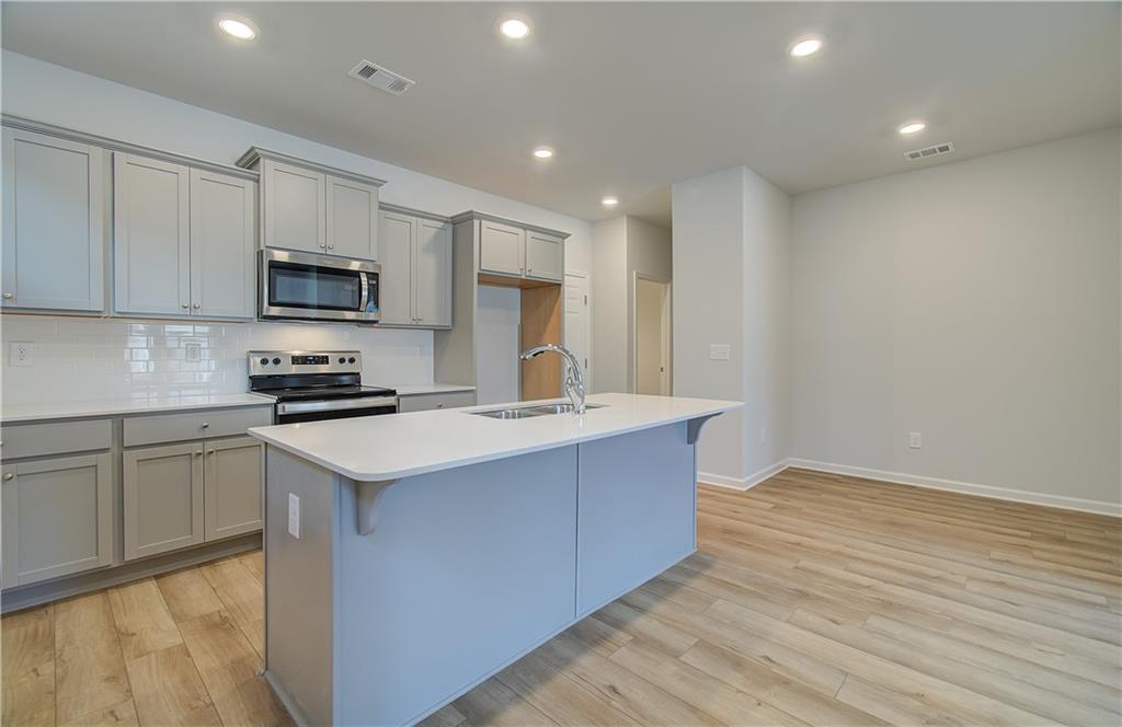 4635 Blake Loop
