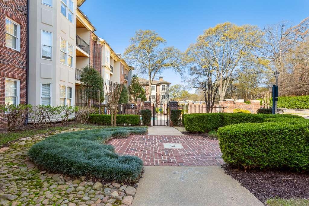 825 Highland Lane NE Unit 1309