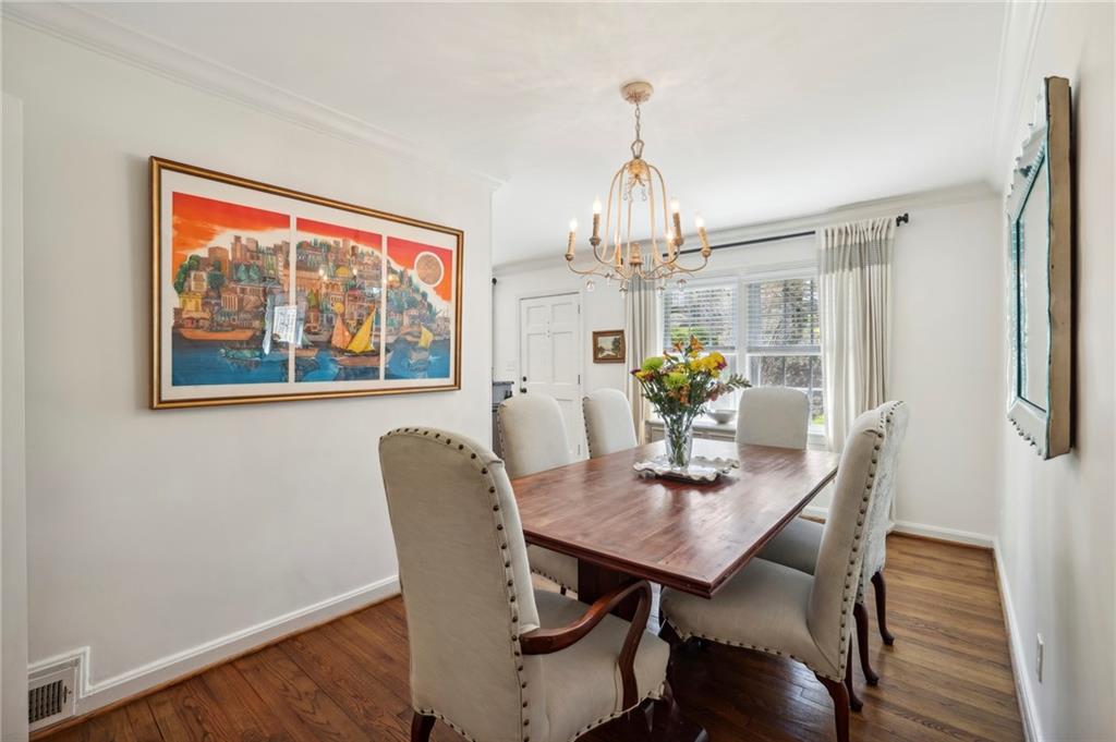 484 Loridans Drive NE