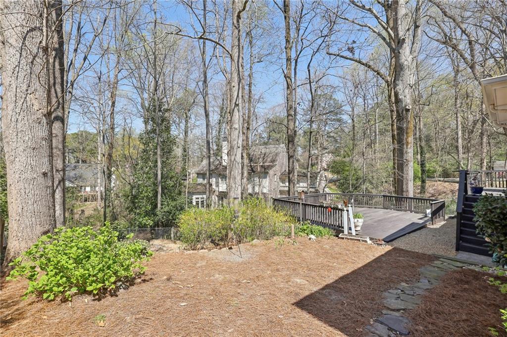 484 Loridans Drive NE