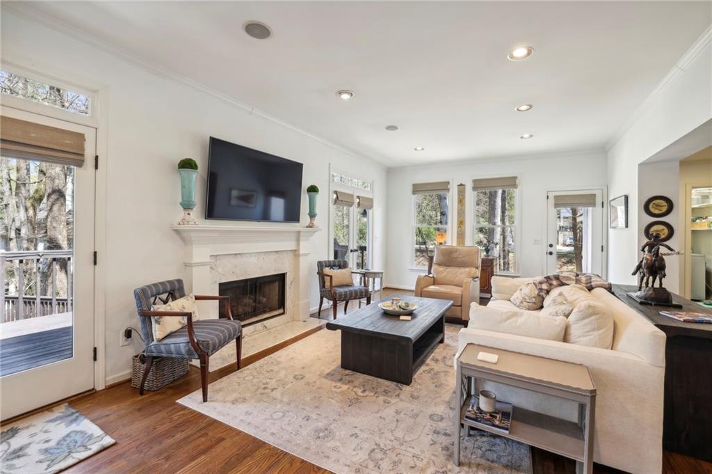 484 Loridans Drive NE