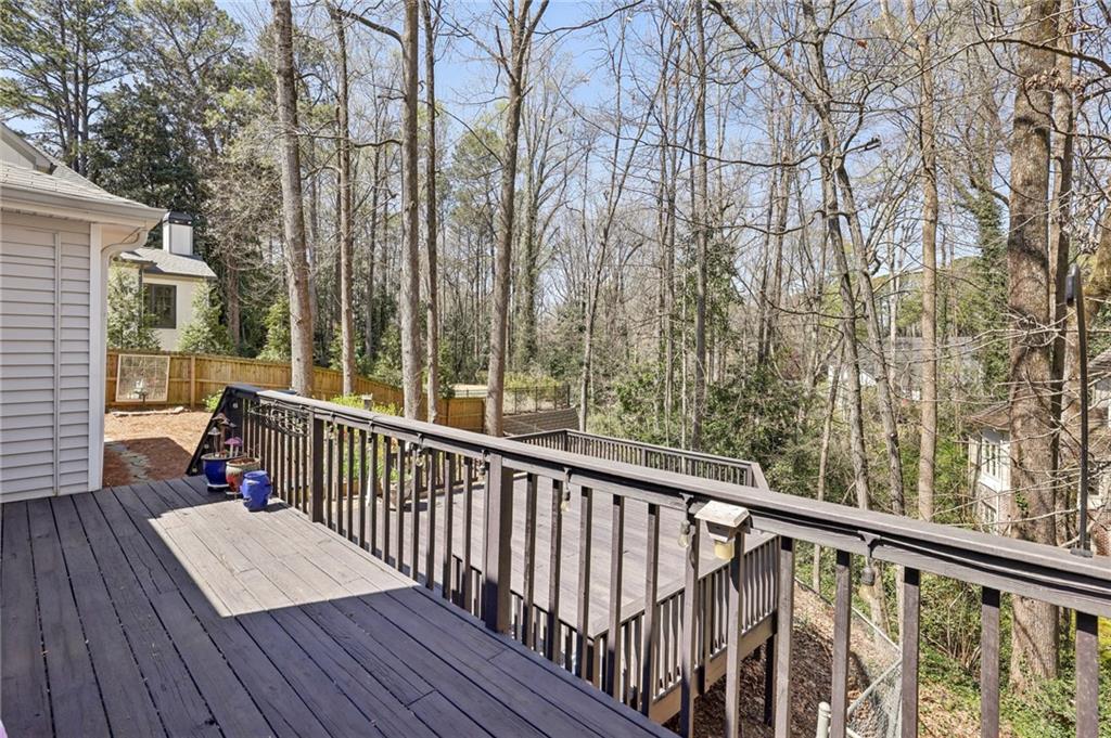 484 Loridans Drive NE