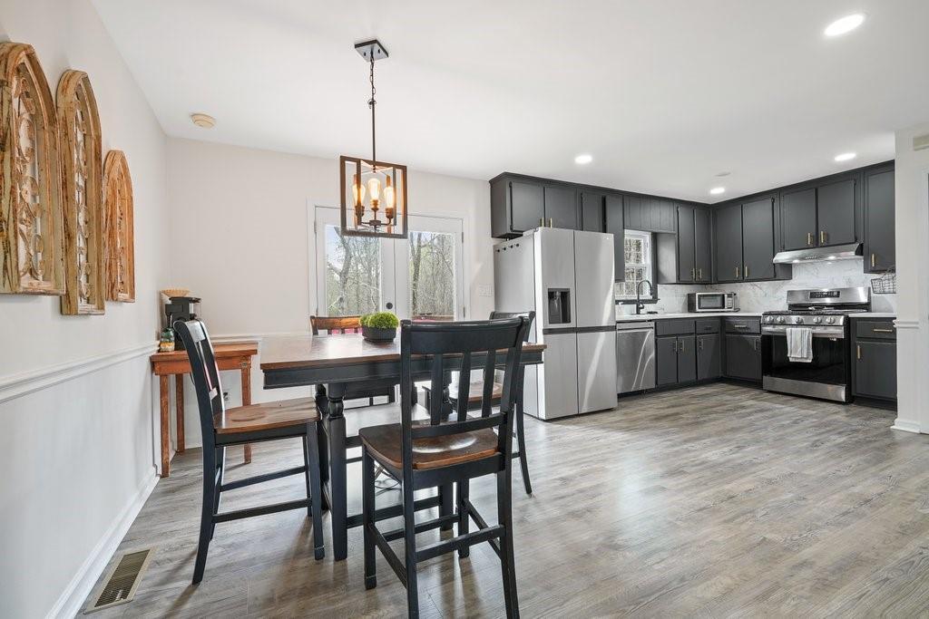 1465 Indian Trail