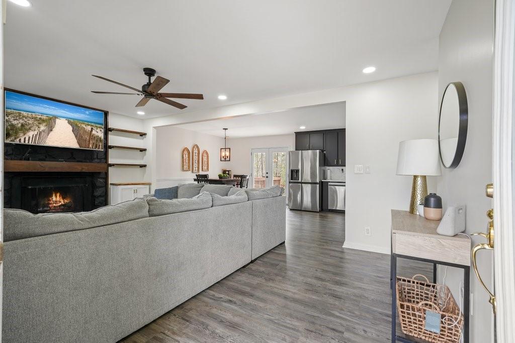 1465 Indian Trail