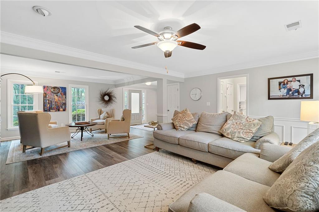 4450 Windsor Oaks Circle