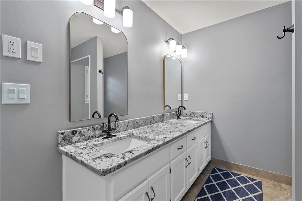 4450 Windsor Oaks Circle