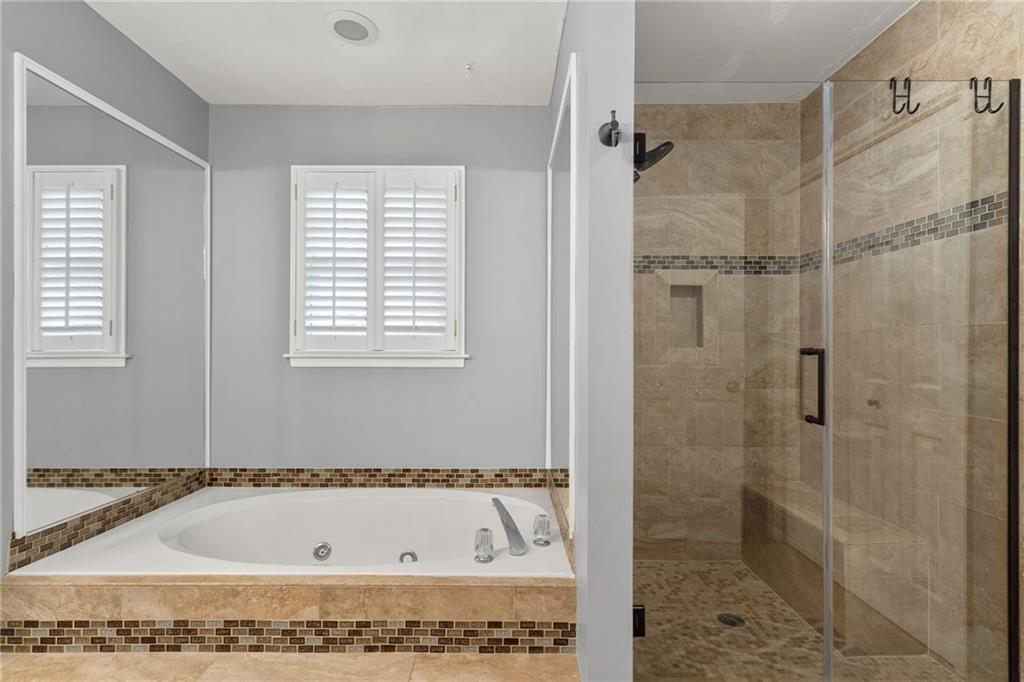 4450 Windsor Oaks Circle