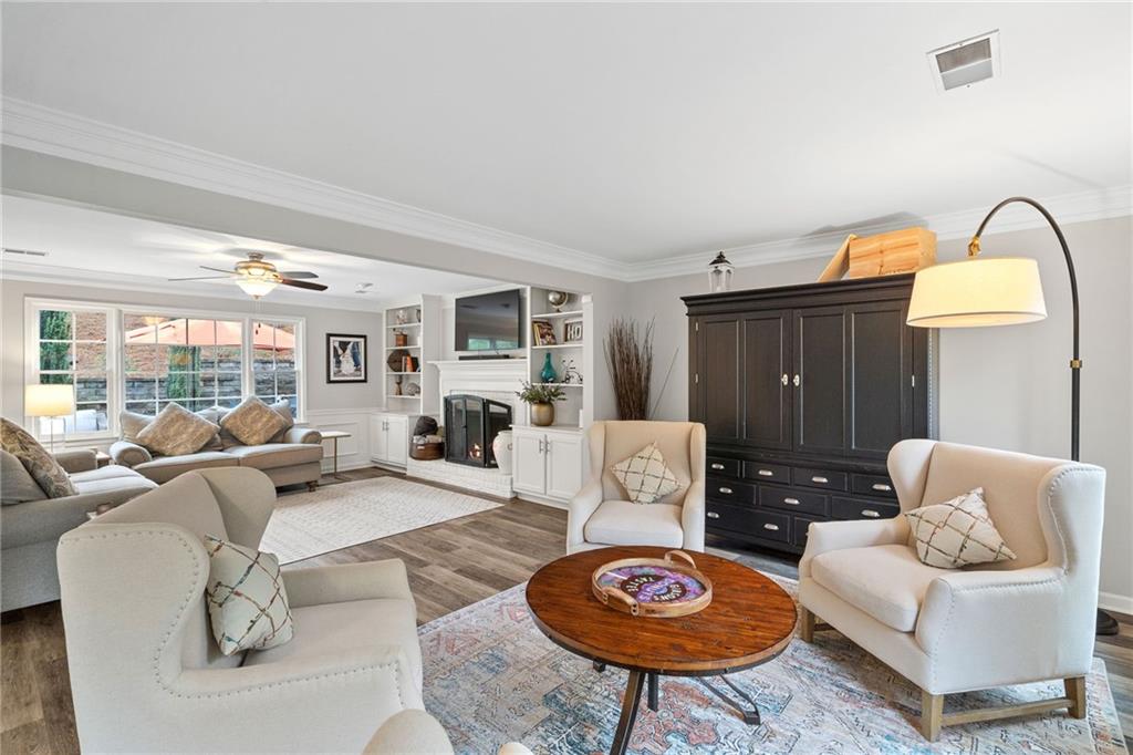4450 Windsor Oaks Circle