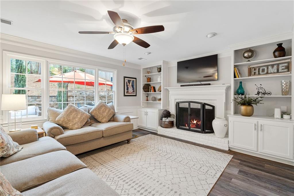 4450 Windsor Oaks Circle