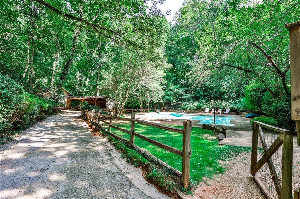 3525 Nancy Creek Road NW