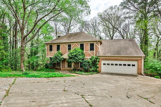 299 Woods Edge Court