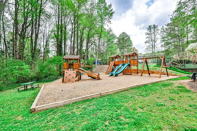 299 Woods Edge Court