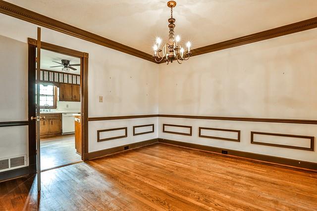 299 Woods Edge Court