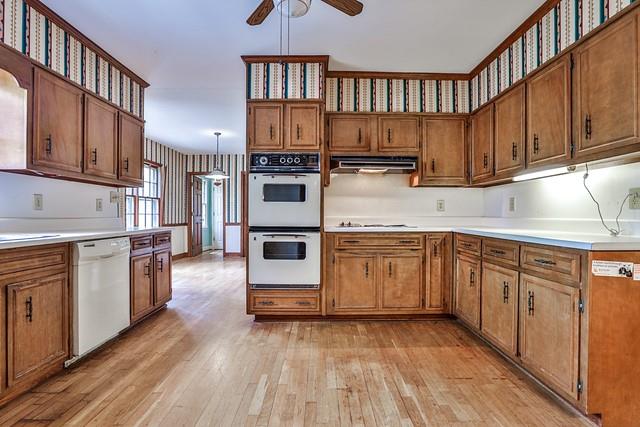 299 Woods Edge Court