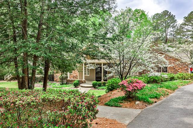 299 Woods Edge Court