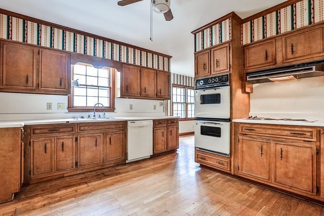 299 Woods Edge Court