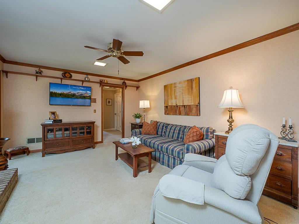 2437 Windon Court