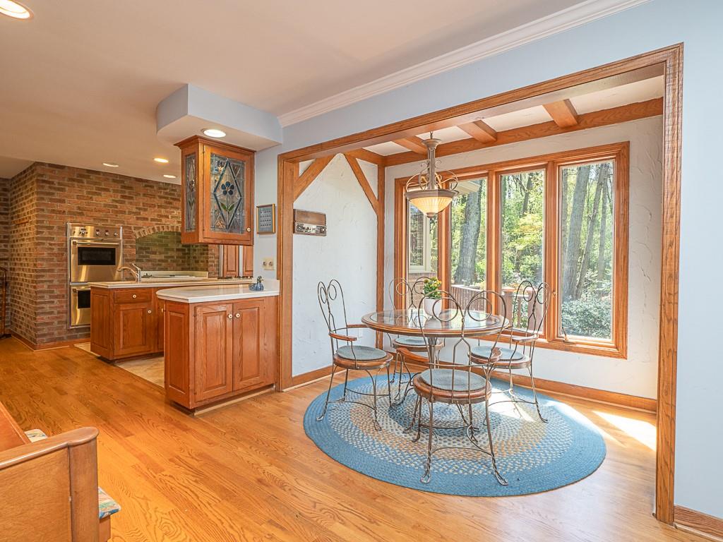 2437 Windon Court