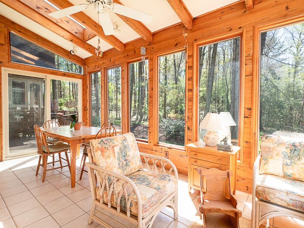 2437 Windon Court