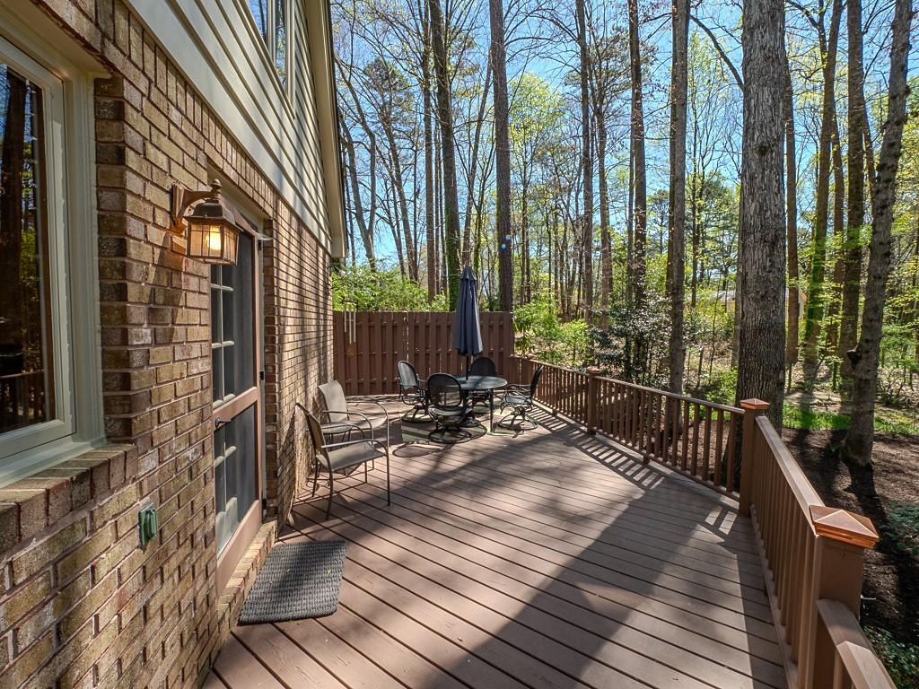 2437 Windon Court