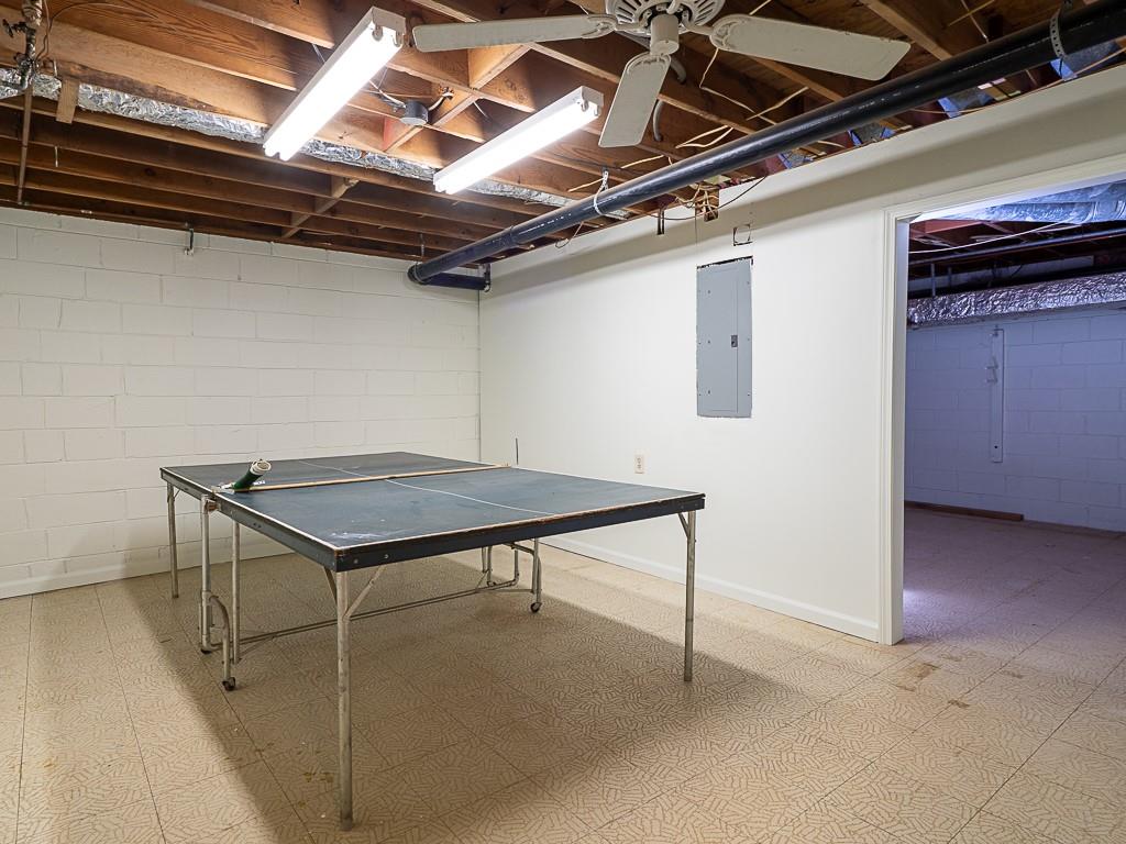 2437 Windon Court
