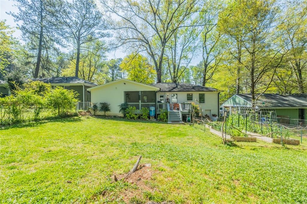 2205 Lilac Lane