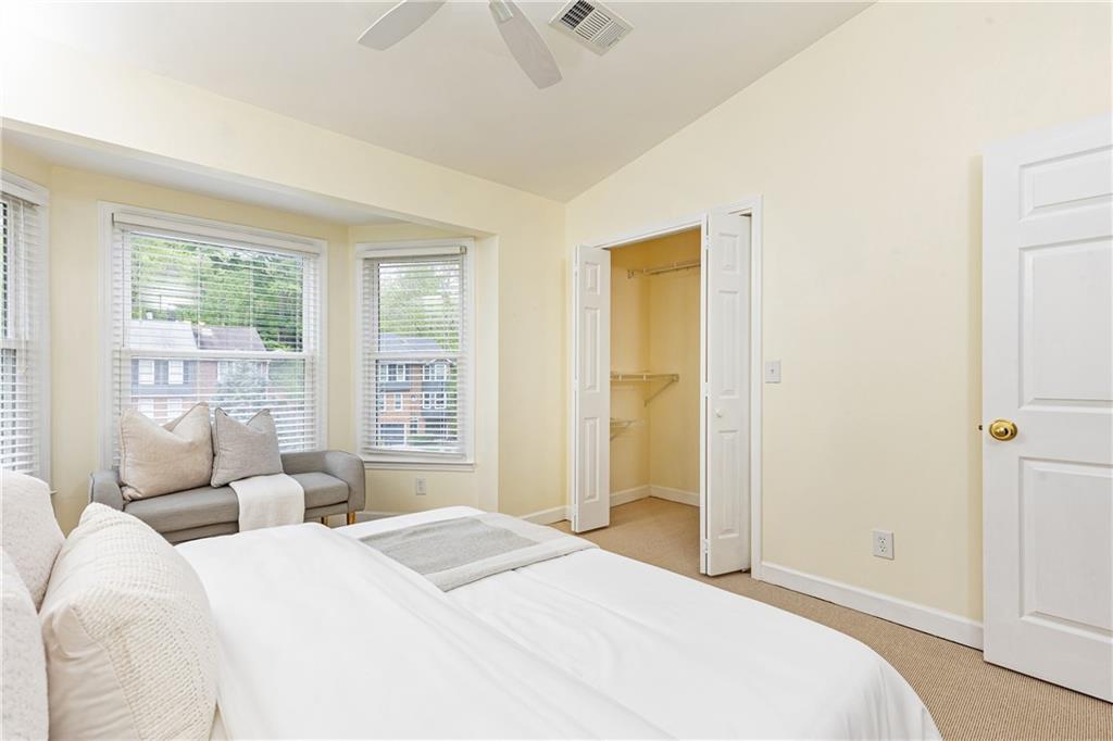 428 Page Avenue NE Unit 18