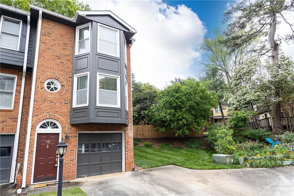 428 Page Avenue NE Unit 18