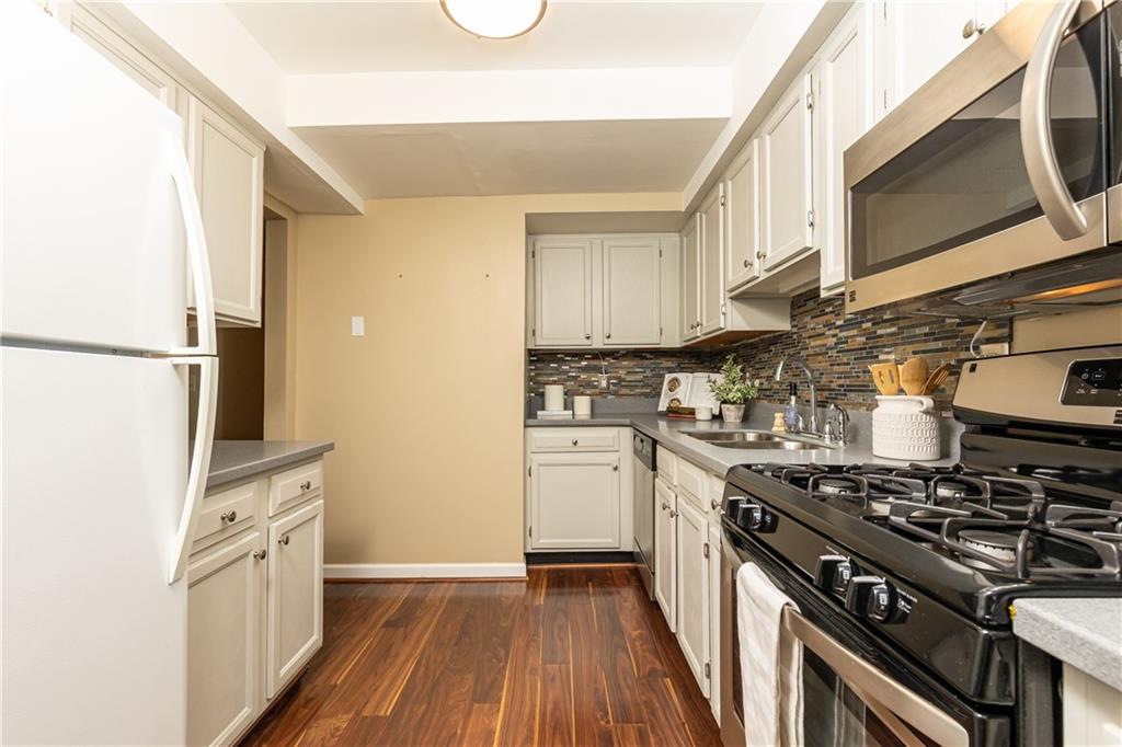 428 Page Avenue NE Unit 18