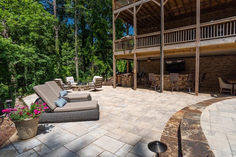 2440 Timberland Creek Trail NE
