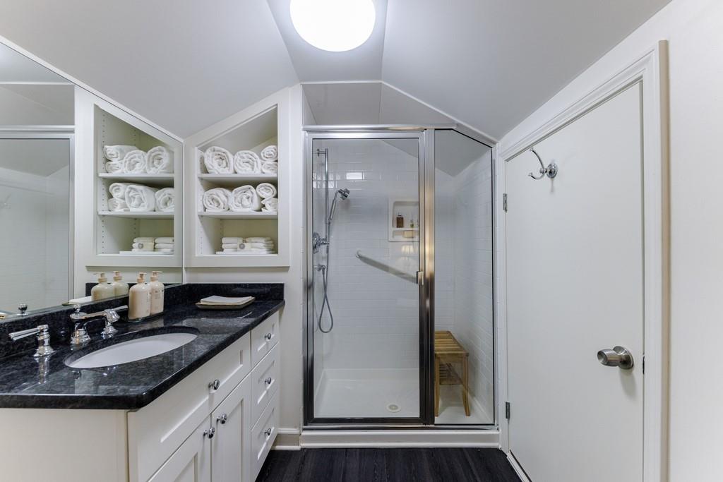 23 Pointe Terrace SE