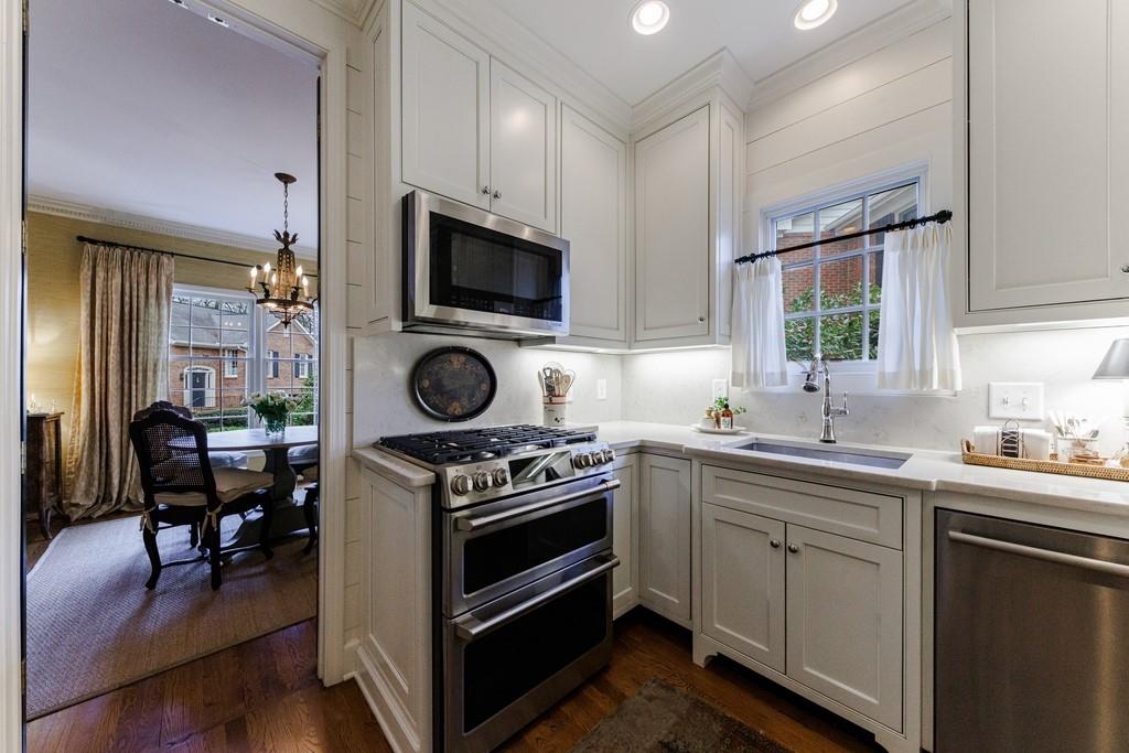 23 Pointe Terrace SE