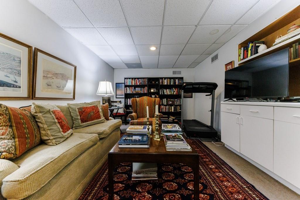 23 Pointe Terrace SE